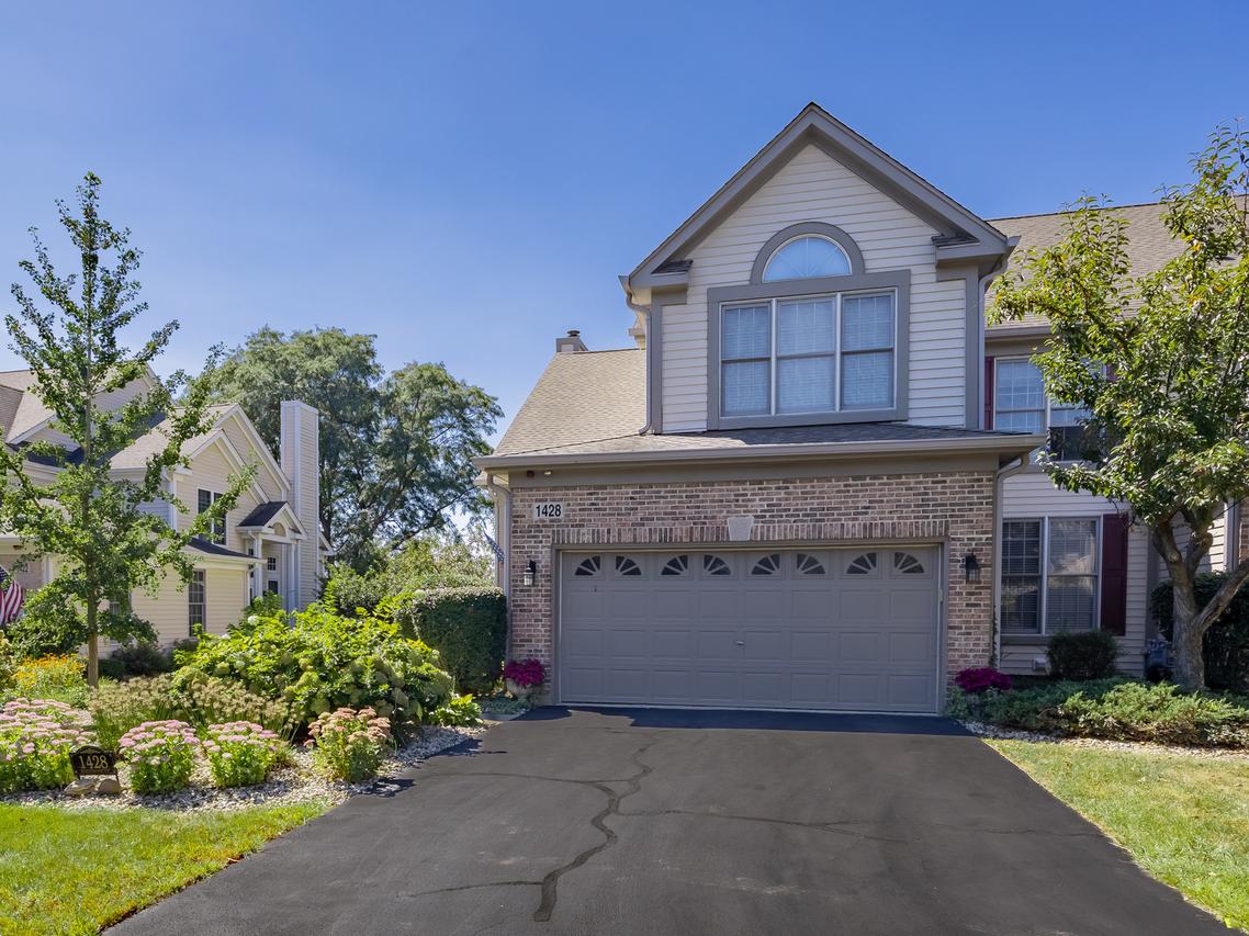 1428 Whitespire Ct., Naperville, IL 60565
