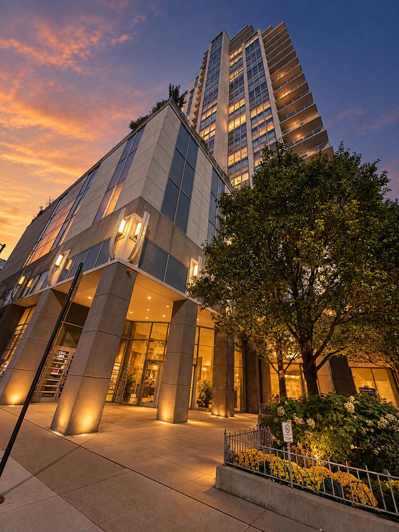 200 W Grand Ave. #1506, Chicago, IL 60610