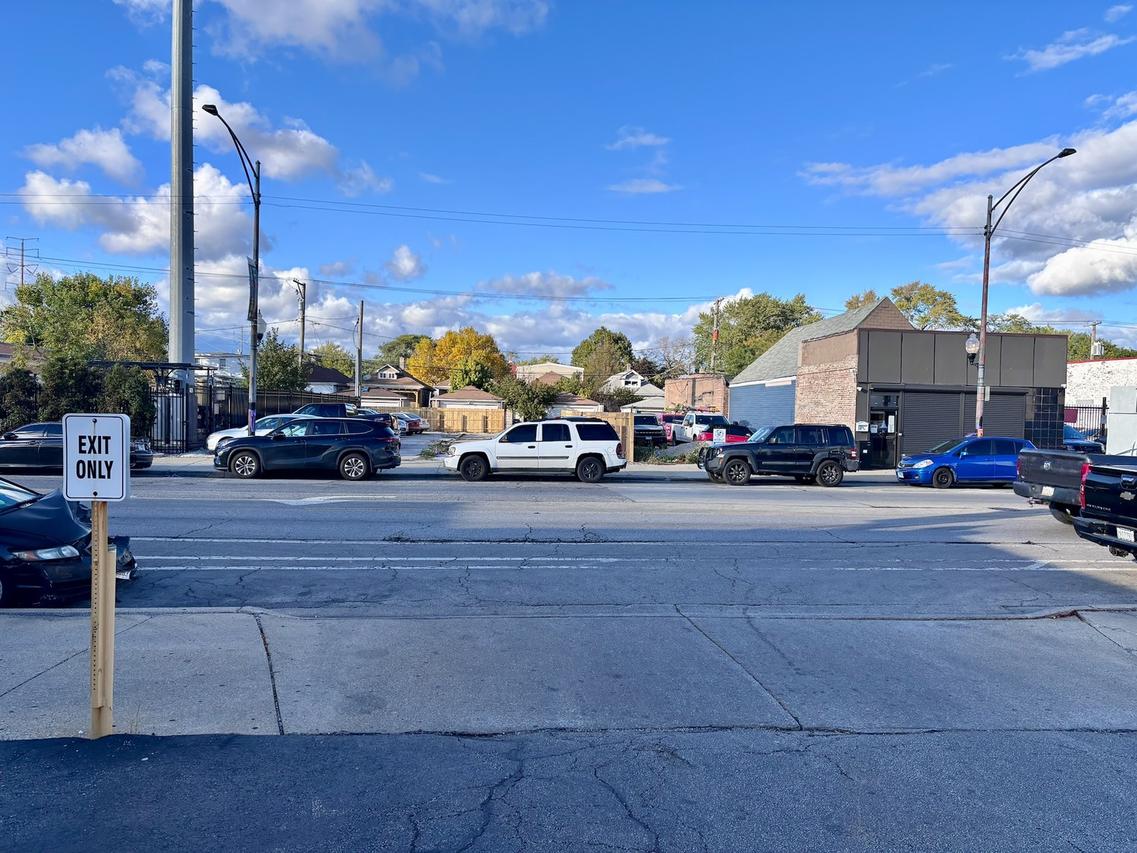 3534 W 63rd St., Chicago, IL 60629