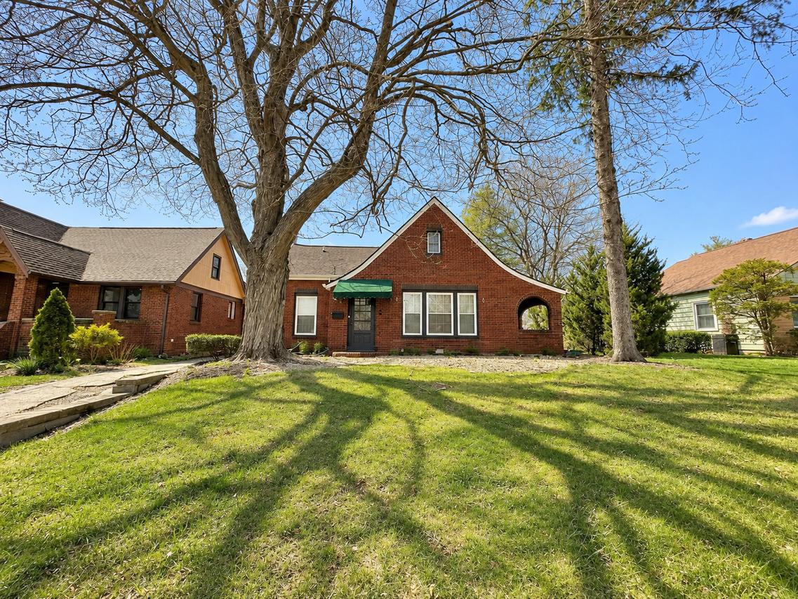1906 N Gilbert St., Danville, IL 61832