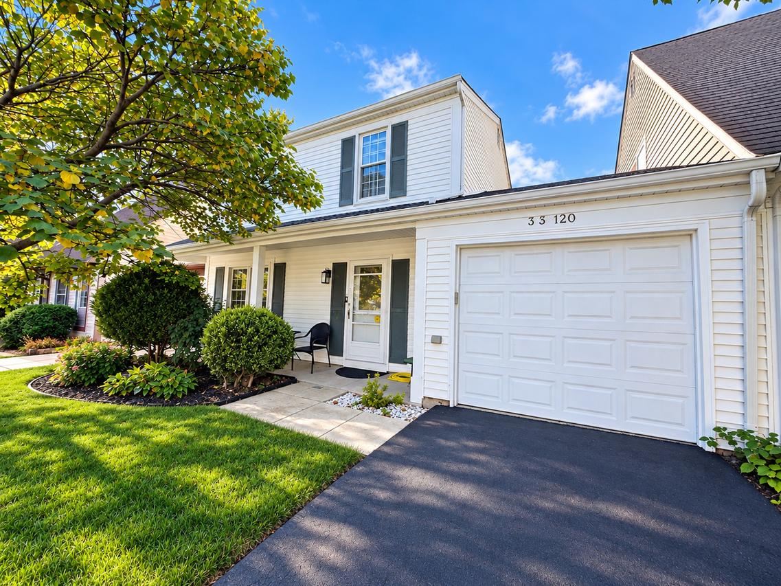 3S120 Briarwood Dr., Warrenville, IL 60555