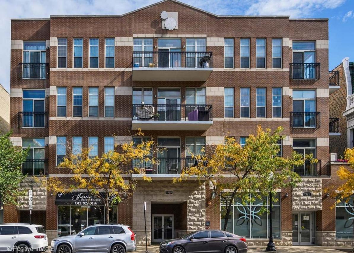1919 S Michigan Ave. #302, Chicago, IL 60616
