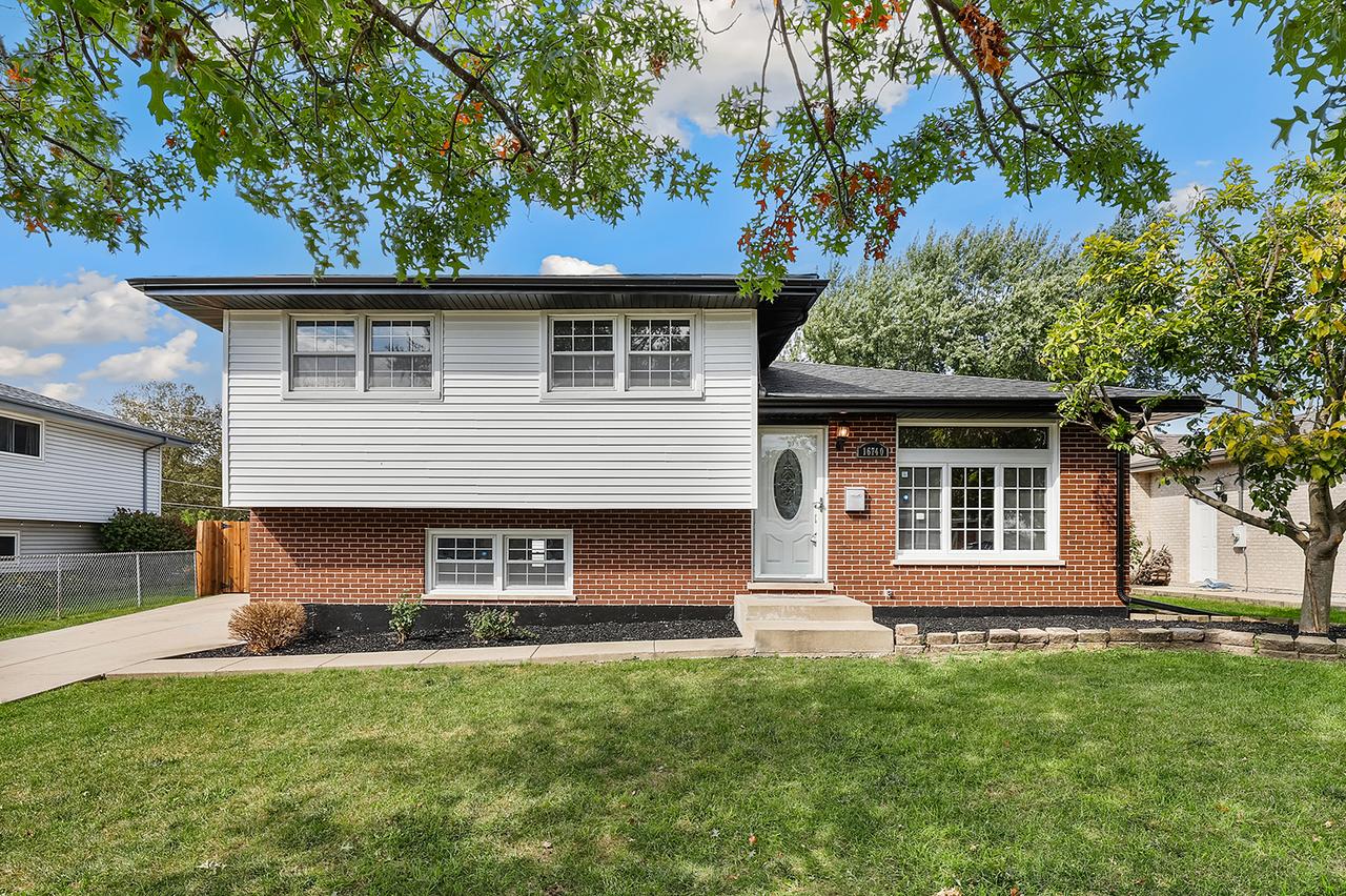 16740 Oleander Ave., Tinley Park, IL 60477