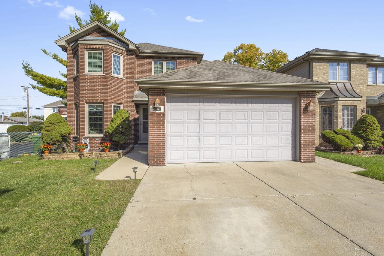 5828 W 90th St., Oak Lawn, IL 60453