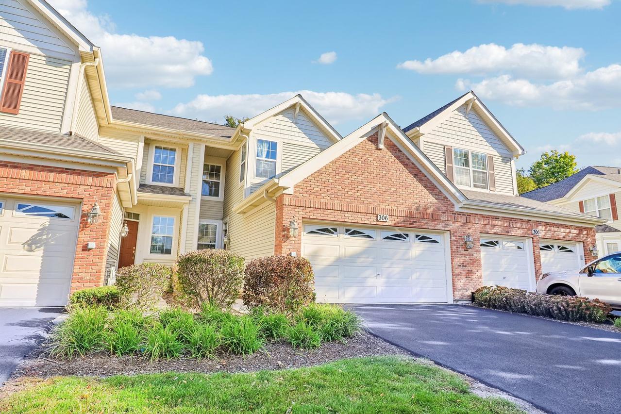 306 Remington Dr., St. Charles, IL 60175