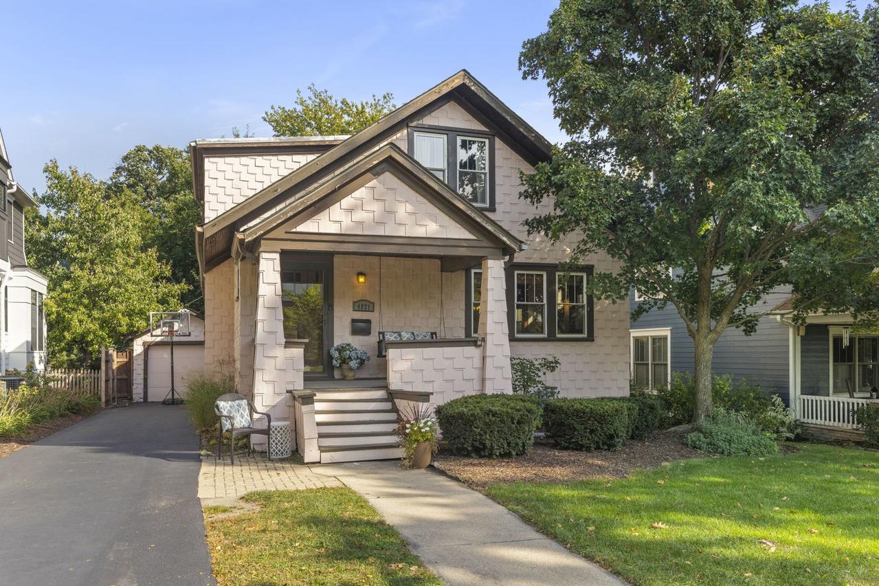 4821 Saratoga Ave., Downers Grove, IL 60515