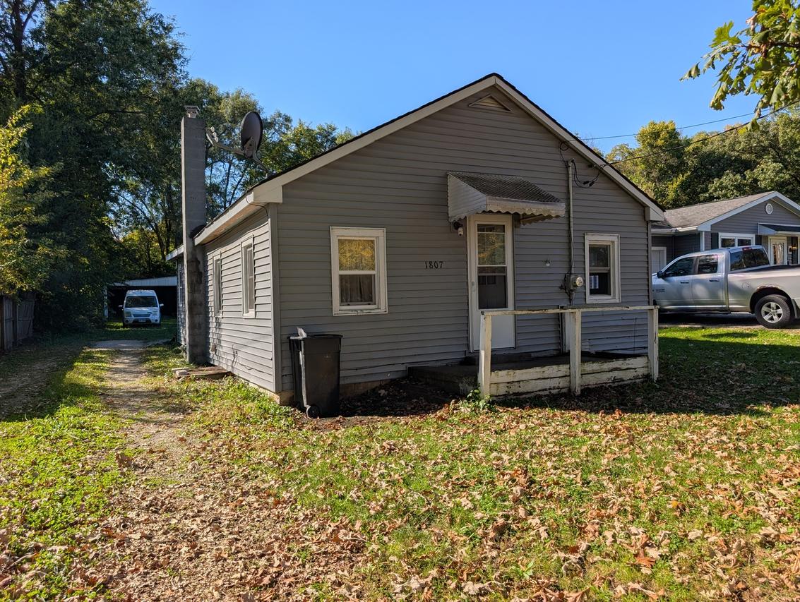 1807 Poplar St., Ottawa, IL 61350