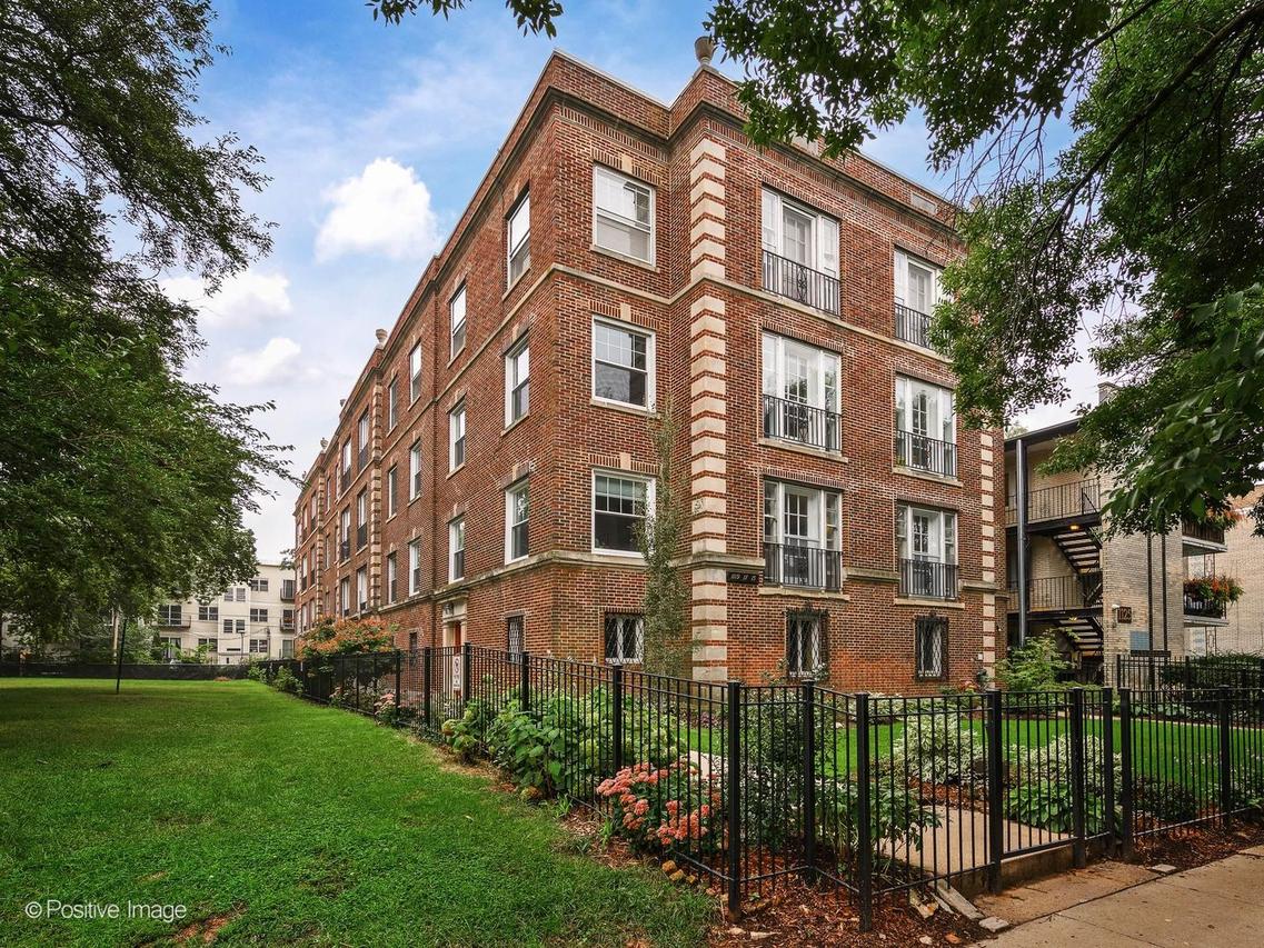 1117 W Lunt Ave. #1B, Chicago, IL 60626