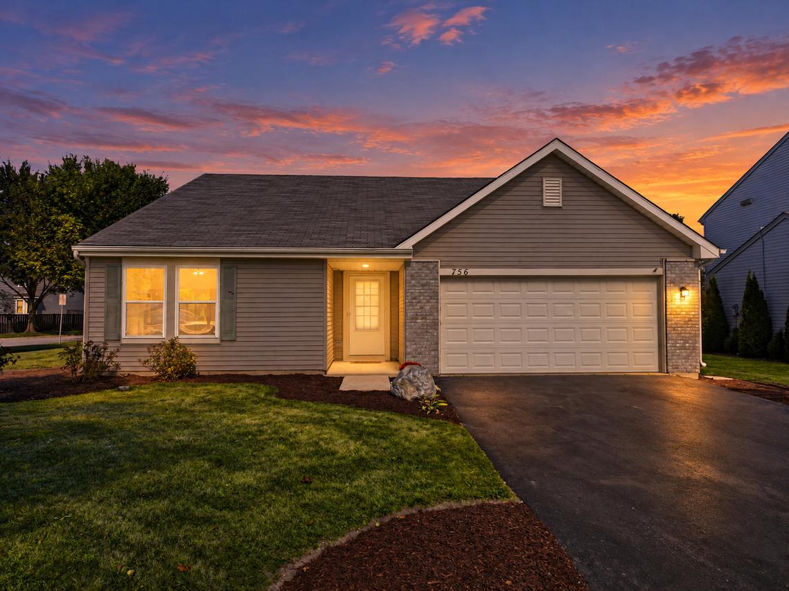 756 Glen Cove Ln., Pingree Grove, IL 60140