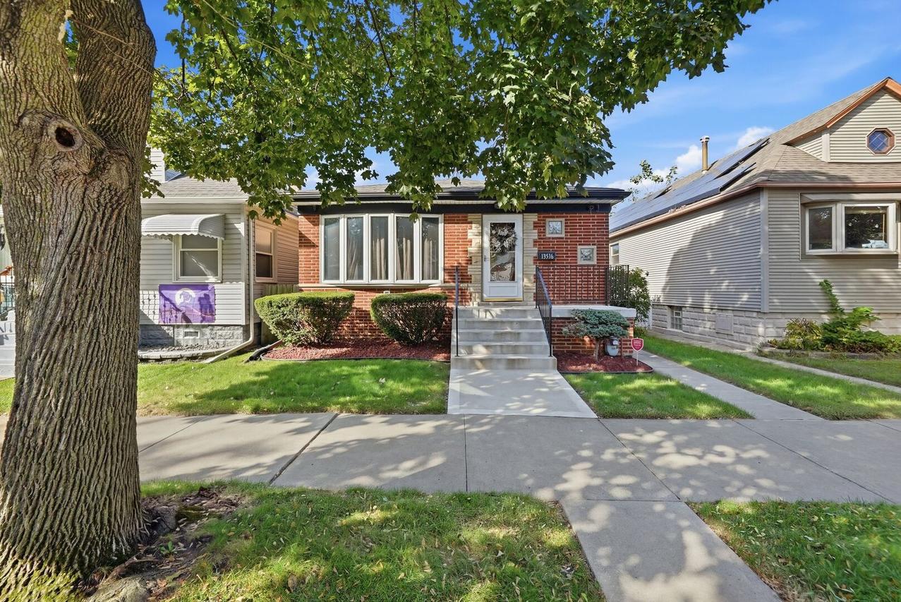 13516 S Avenue L St., Chicago, IL 60633