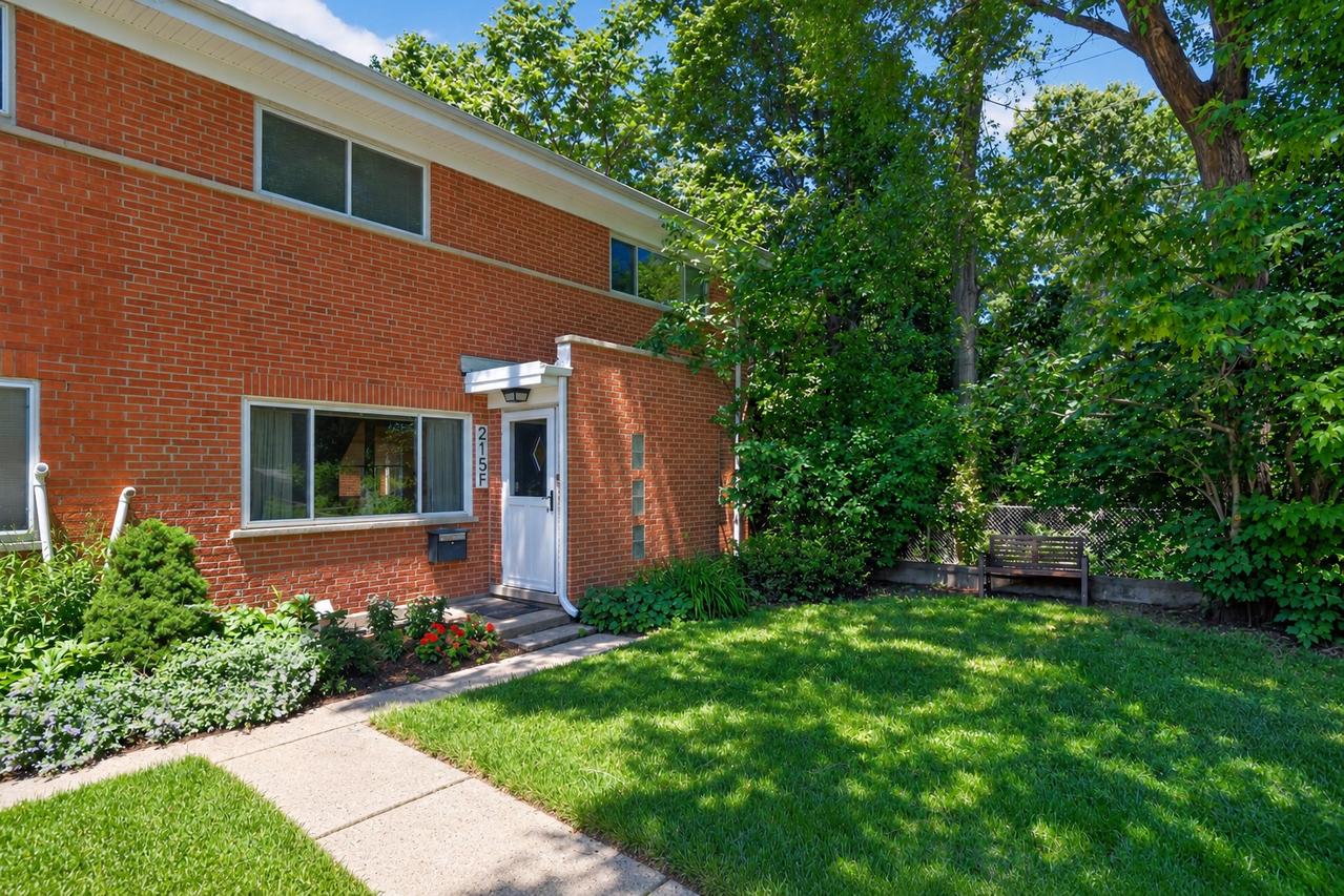 215 Dodge Ave. #F, Evanston, IL 60202
