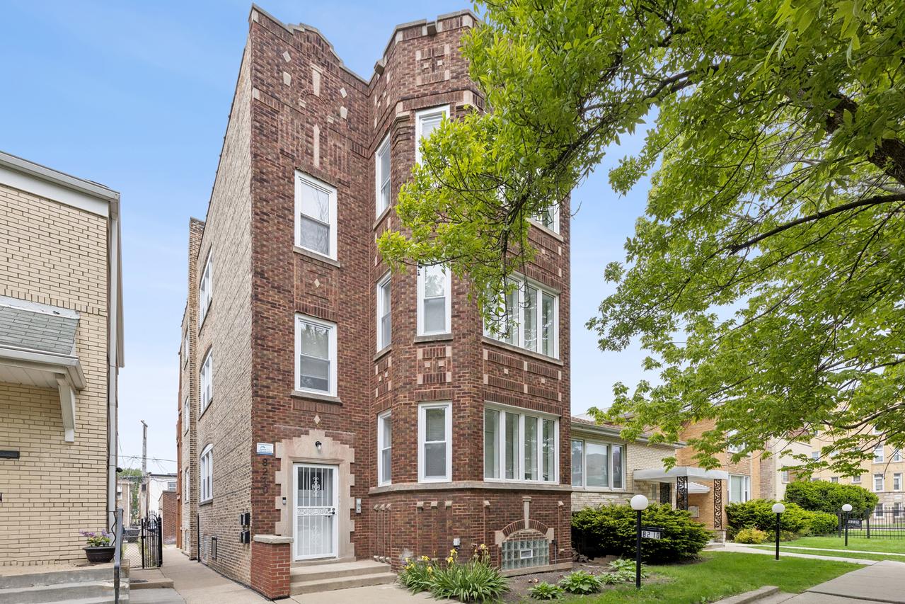 8210 S Marshfield Ave., Chicago, IL 60620