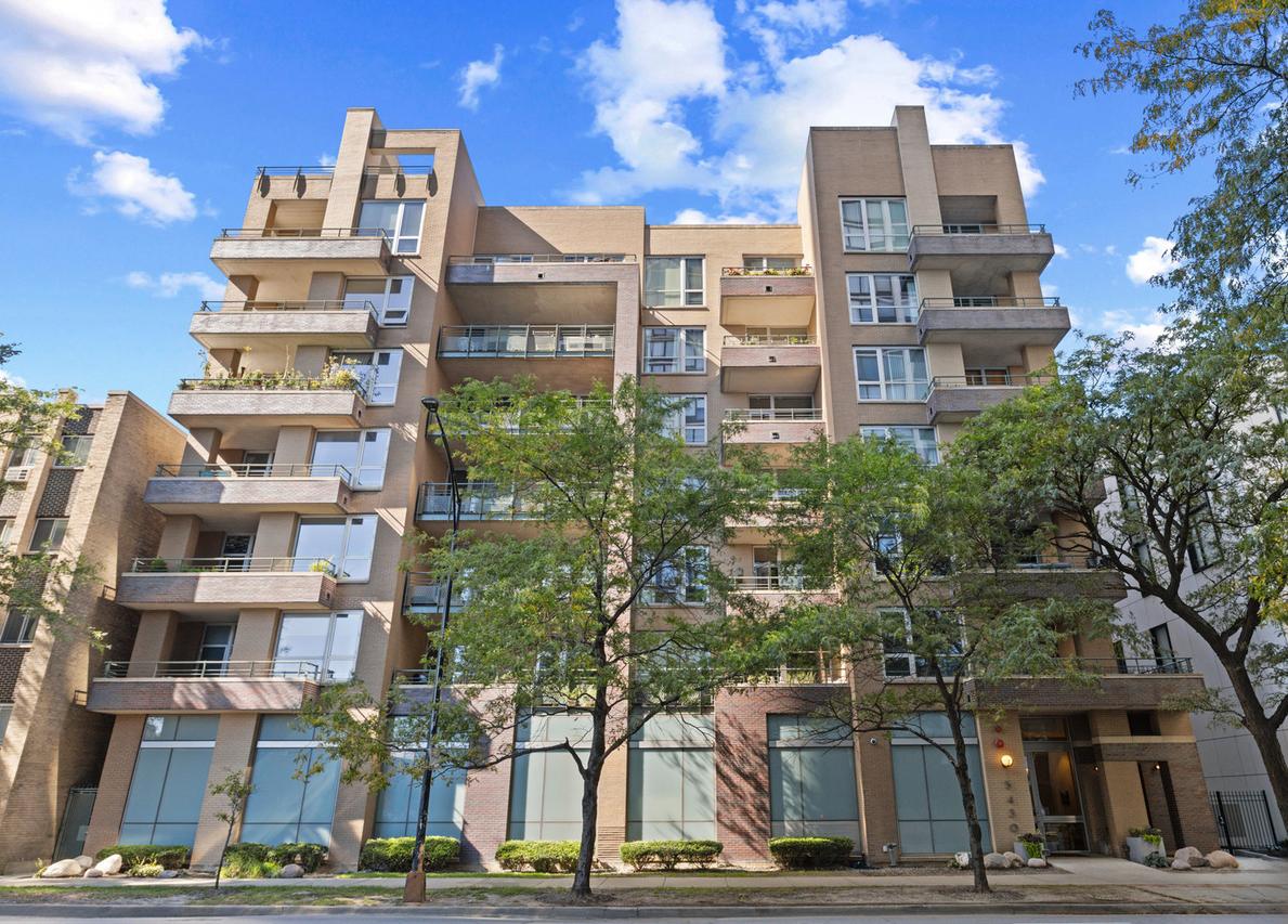 5430 N Sheridan Rd. #604, Chicago, IL 60640