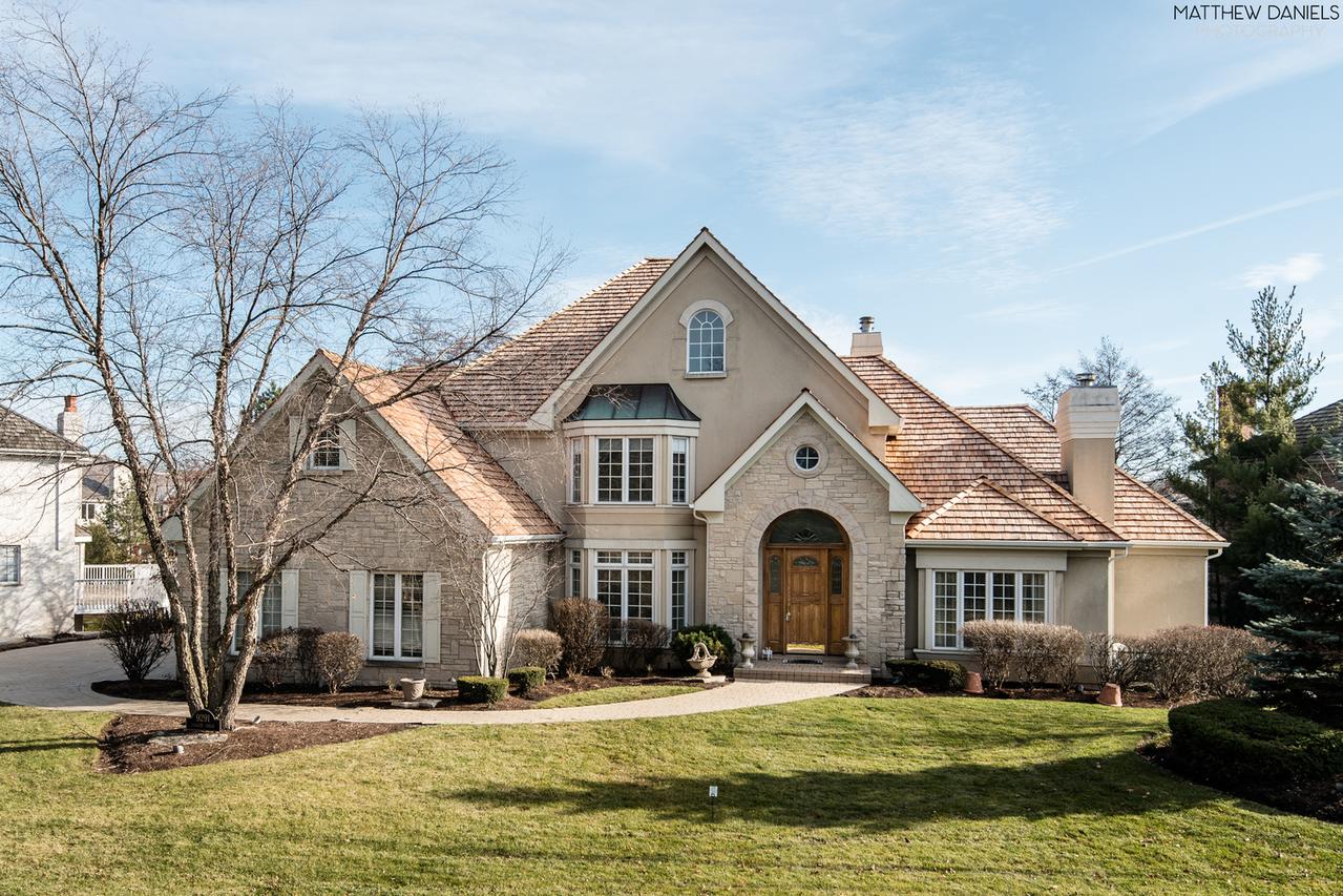 9291 Cascade Cir., Burr Ridge, IL 60527