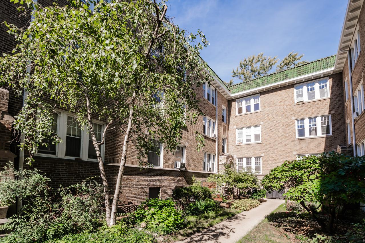 721 Reba Pl. #3N, Evanston, IL 60202