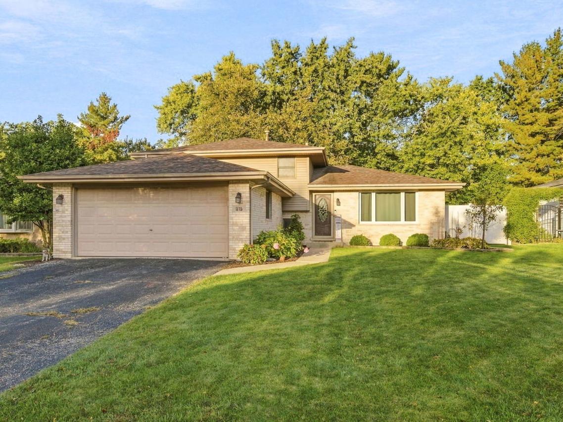 815 Pine Needle Ln., Joliet, IL 60432
