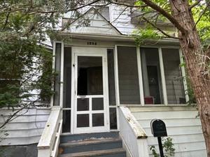 1504 W Glen Flora Ave., Waukegan, IL 60085