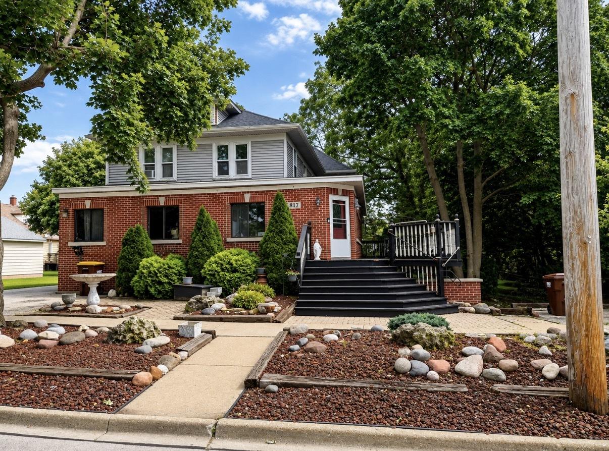 817 Blakely St., Woodstock, IL 60098