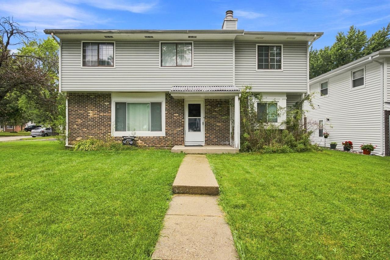 2714 Lydia St., Waukegan, IL 60085