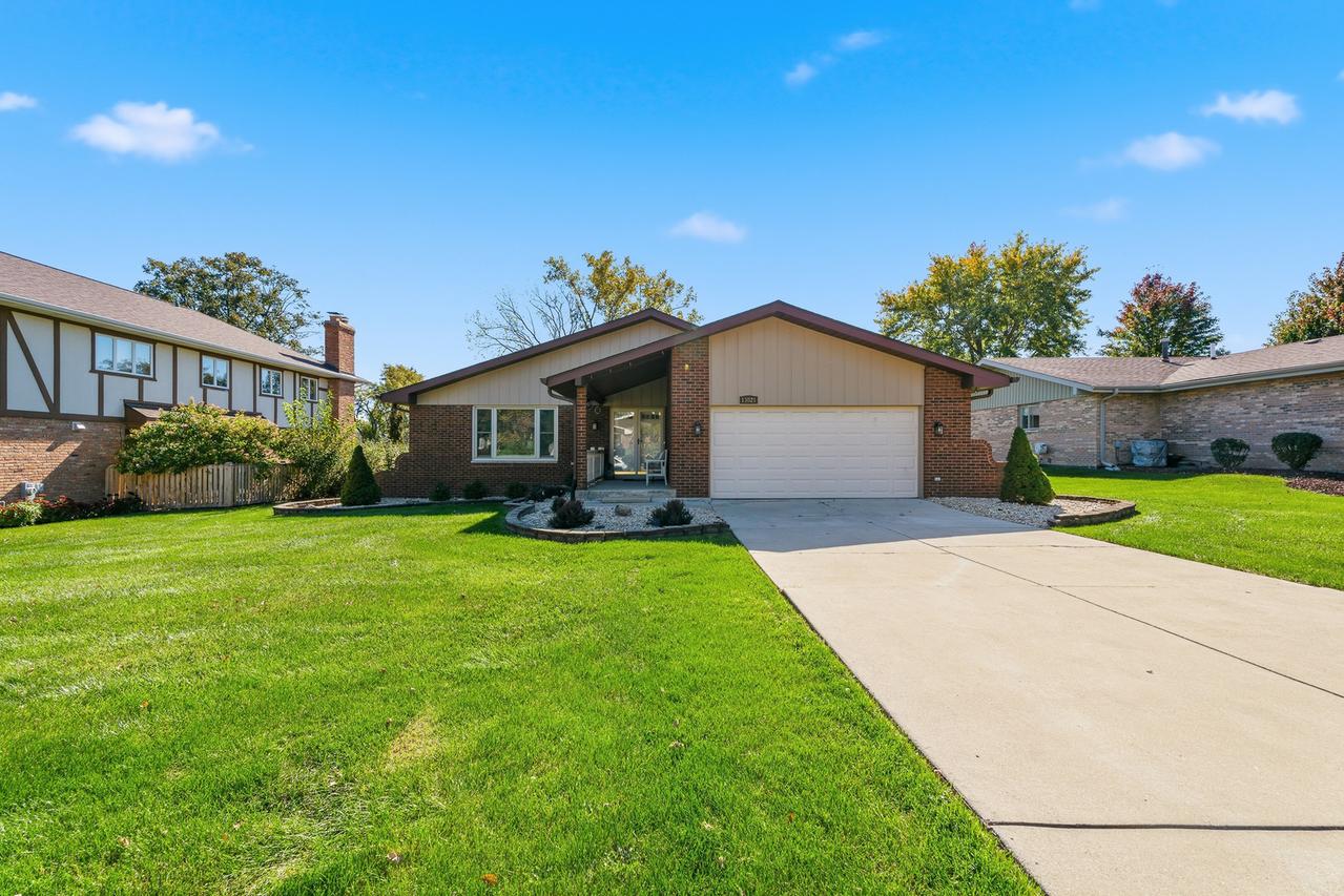 13821 W Dublin Dr., Homer Glen, IL 60491