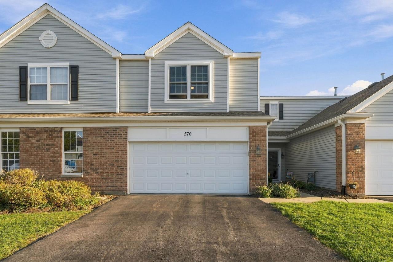 570 Springbrook Tr., Oswego, IL 60543