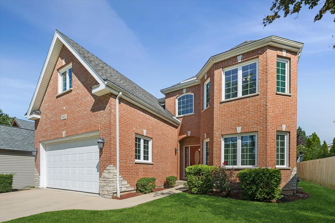 583 W Fay Ave., Elmhurst, IL 60126