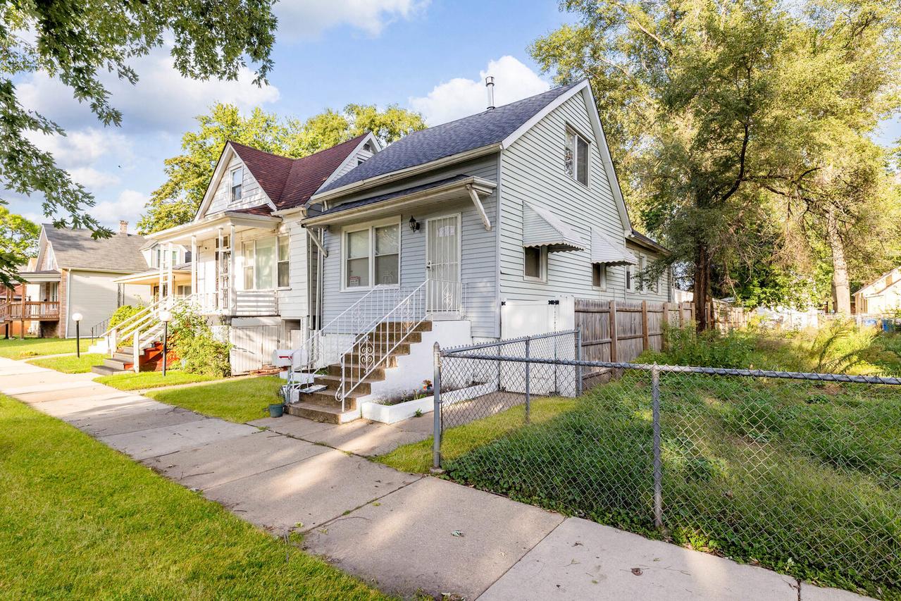 8031 S Woodlawn Ave., Chicago, IL 60619