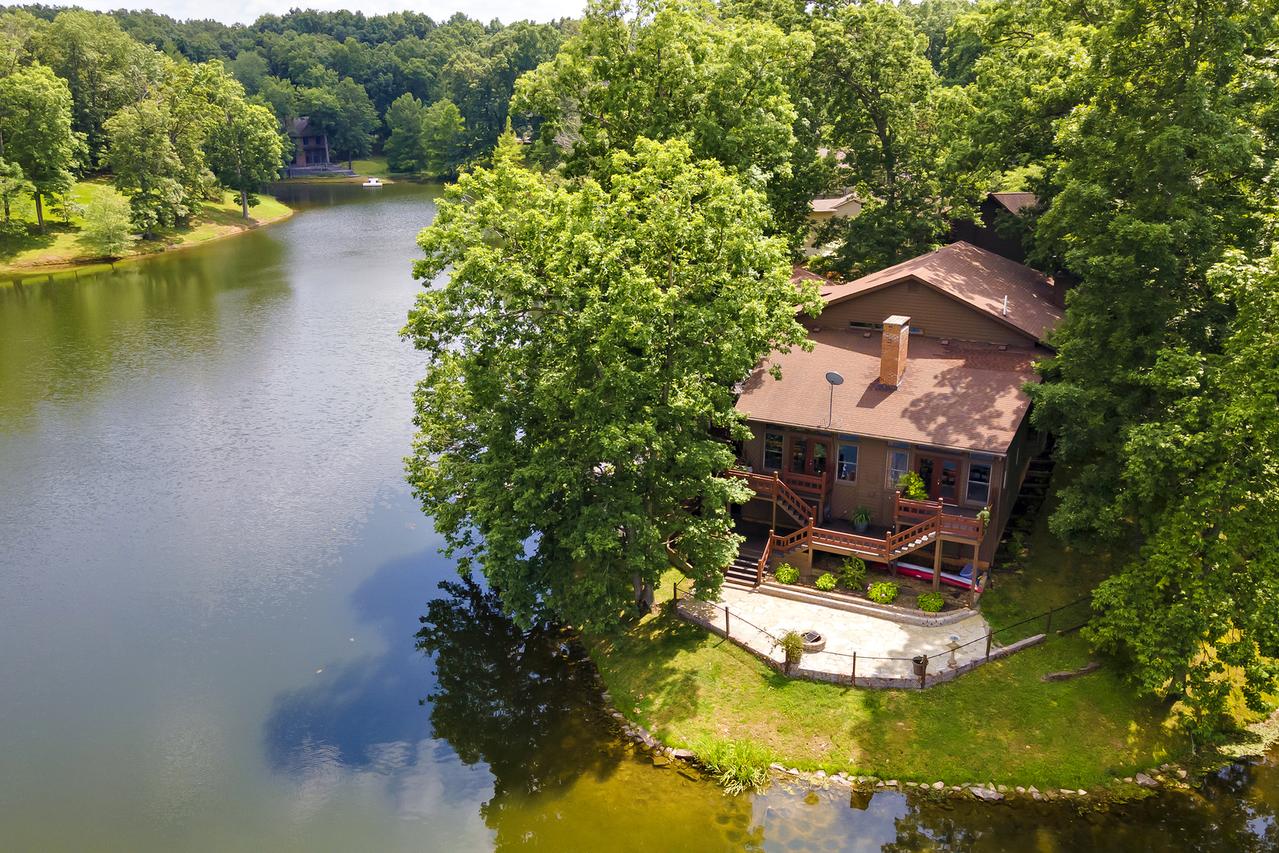 396 Lake Indian Hills Cir., Carbondale, IL 62902