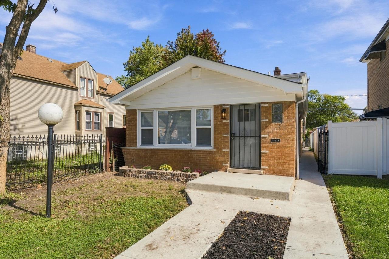 9061 S Parnell Ave., Chicago, IL 60620