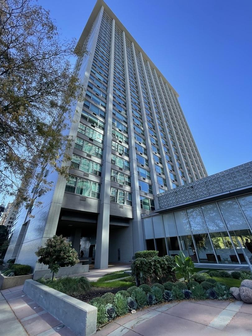 3600 N Lake Shore Dr. #2610, Chicago, IL 60613