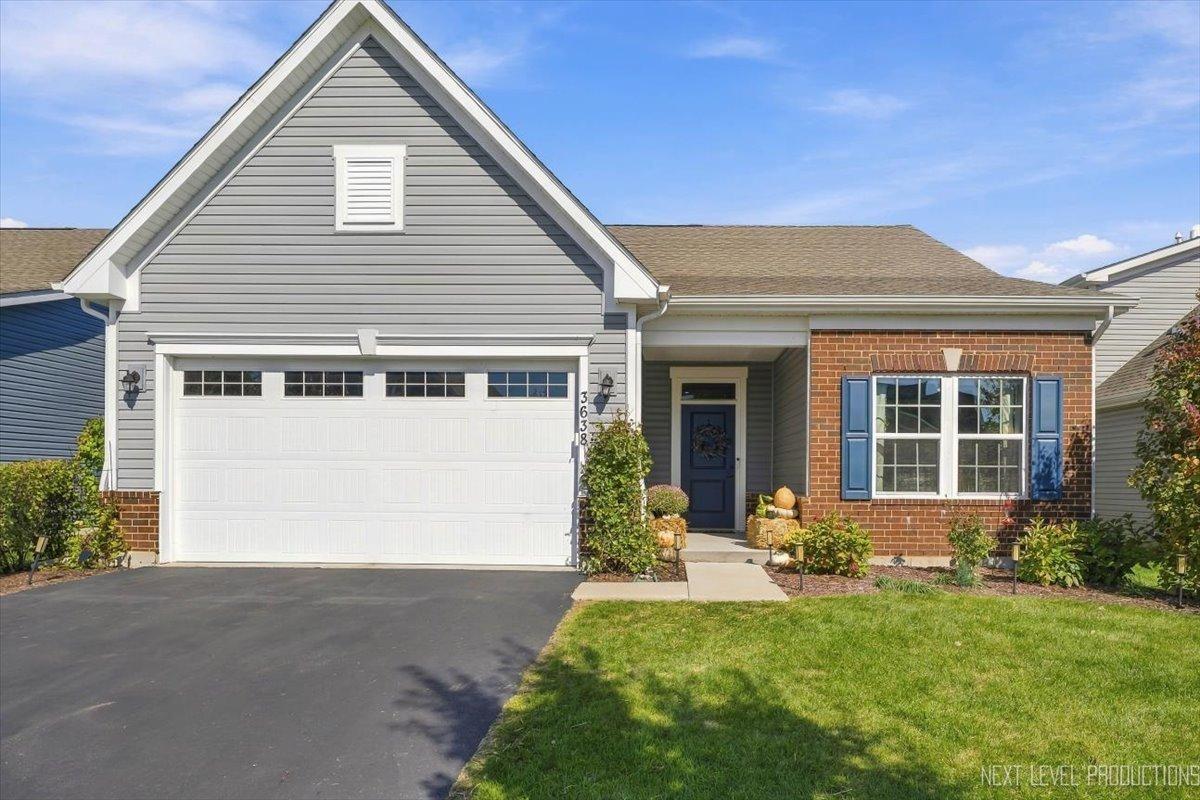 3638 Reddington Cir., Elgin, IL 60124
