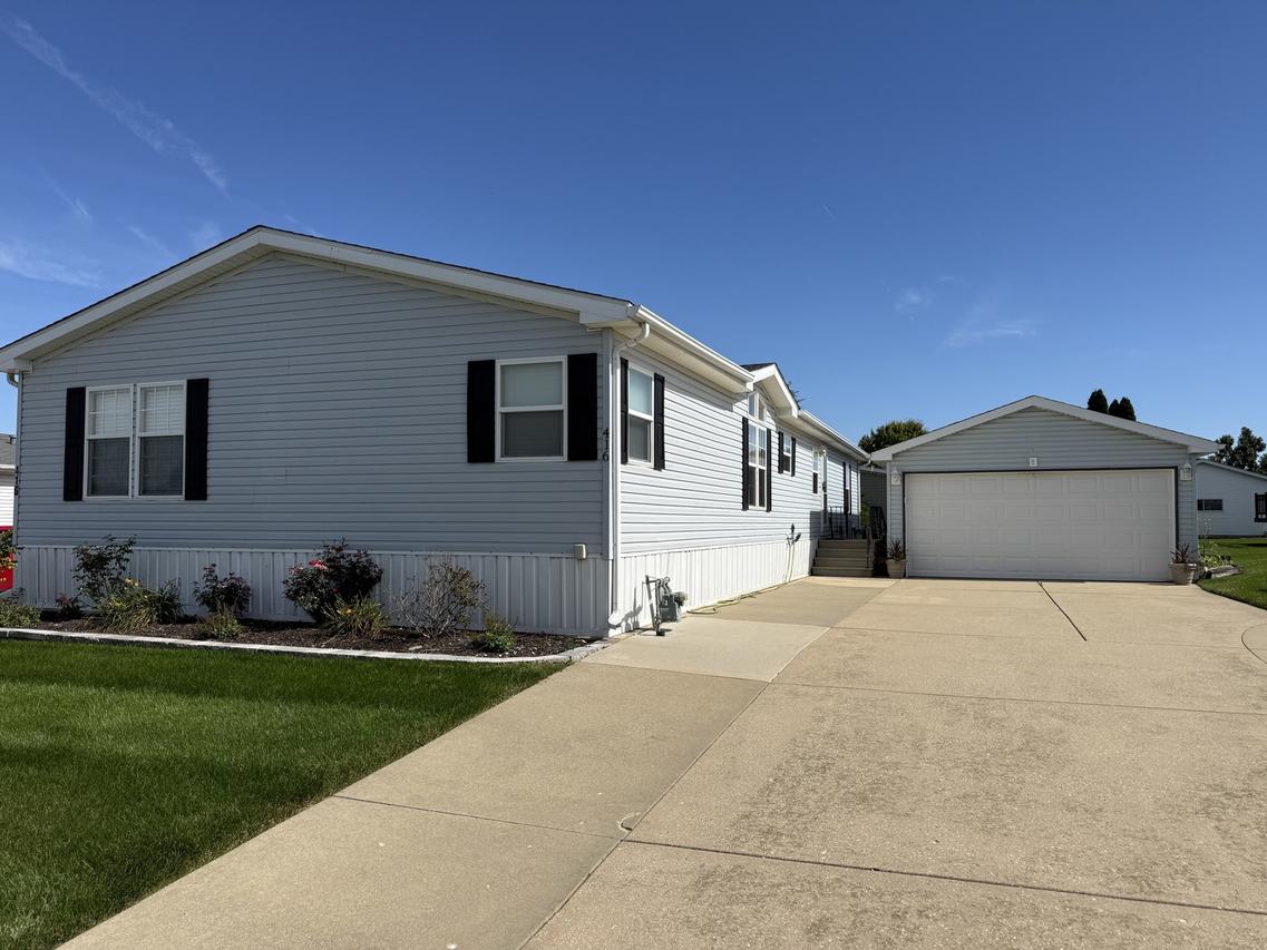 416 Hyacinth Ln., Matteson, IL 60443