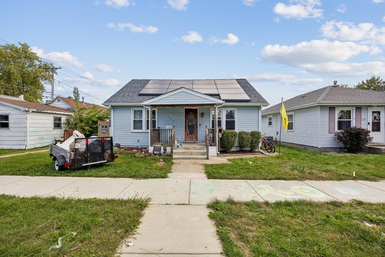 142 S Douglas Ave., Bradley, IL 60915