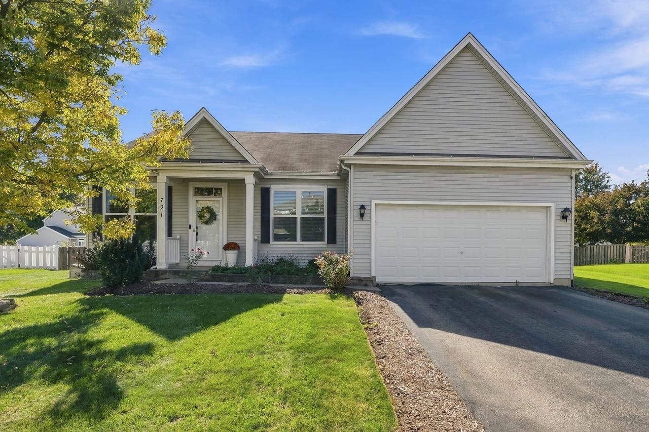 721 Periwinkle Ln., Aurora, IL 60504