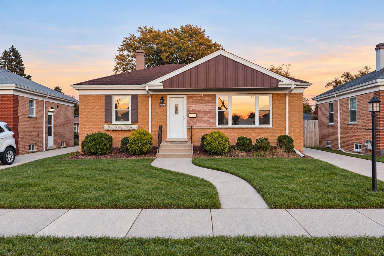 1821 Mayfair Ave., Westchester, IL 60154
