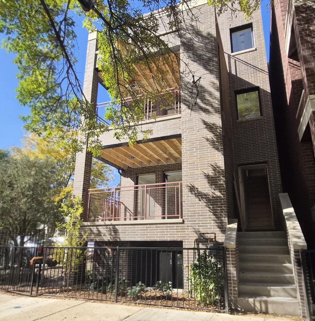 4928 N Damen Ave. #3, Chicago, IL 60625