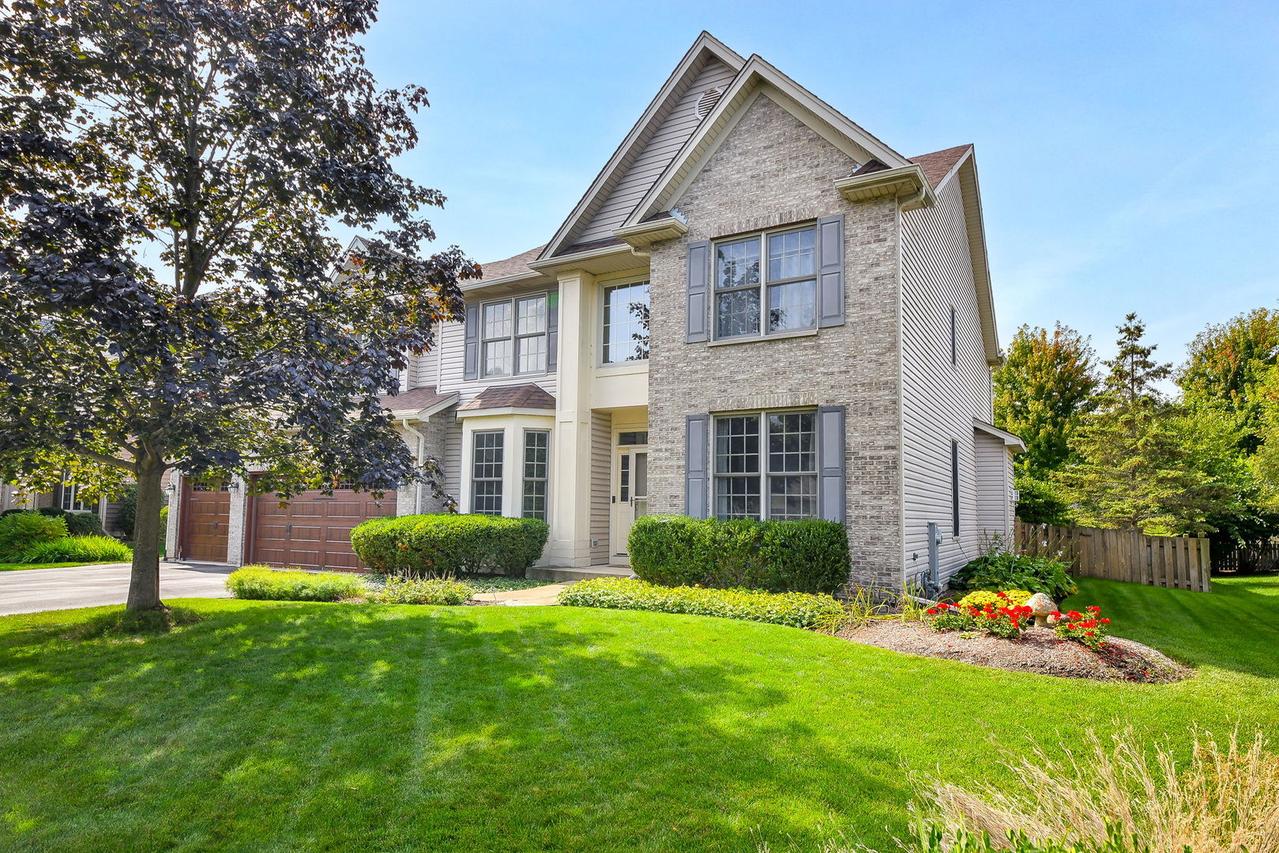 275 Stafney Dr., Batavia, IL 60510