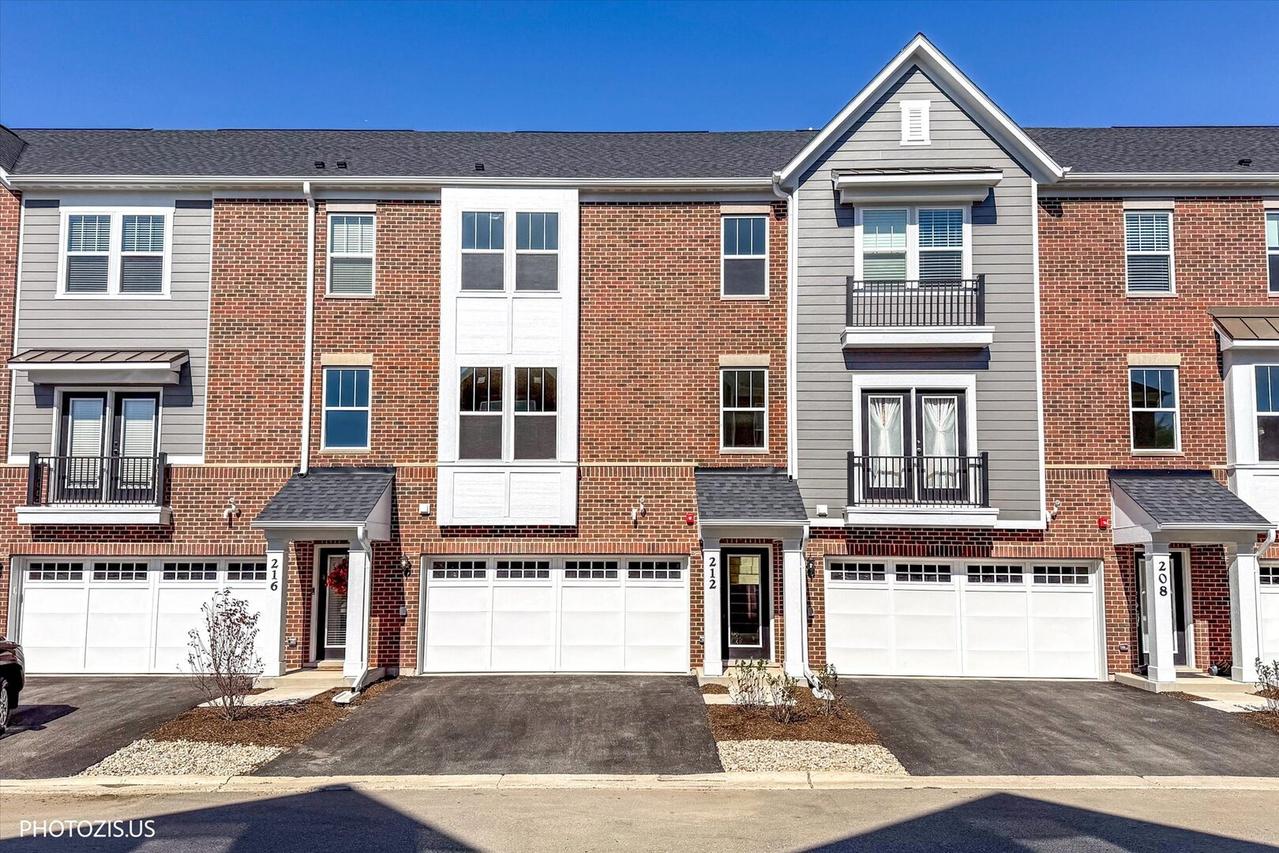 212 Mountain Interval Rd. #06325, Schaumburg, IL 60193