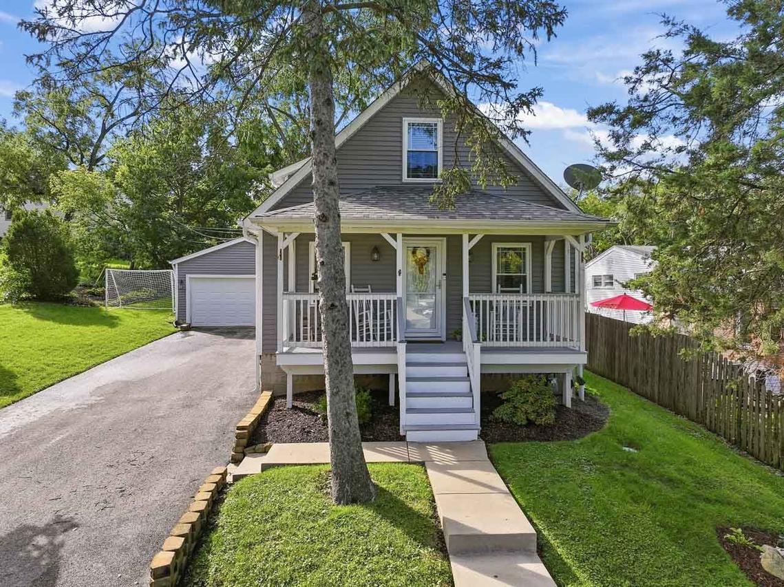 1206 Avery Ave., Wheaton, IL 60187