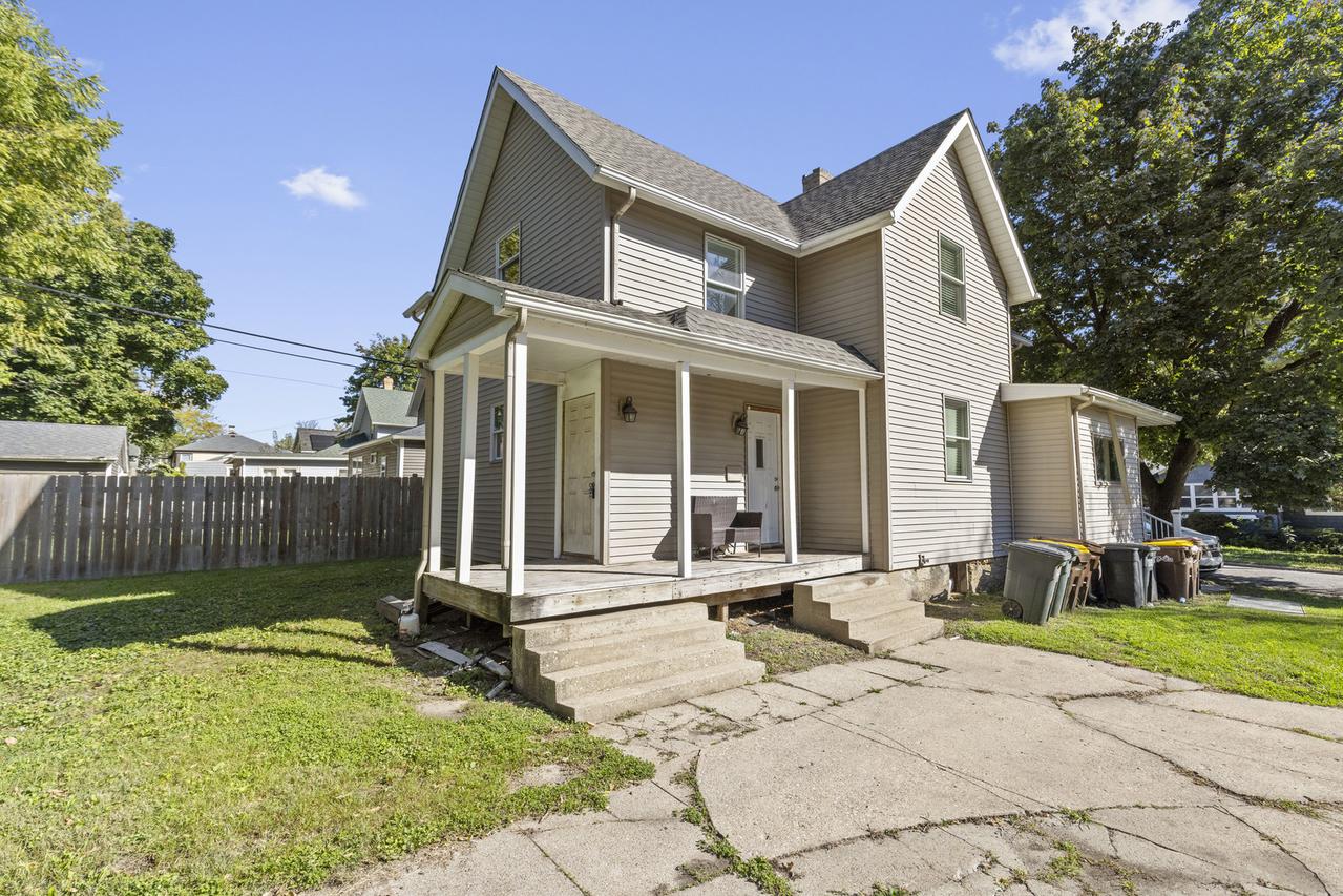 133 S Chicago Ave., Rockford, IL 61104