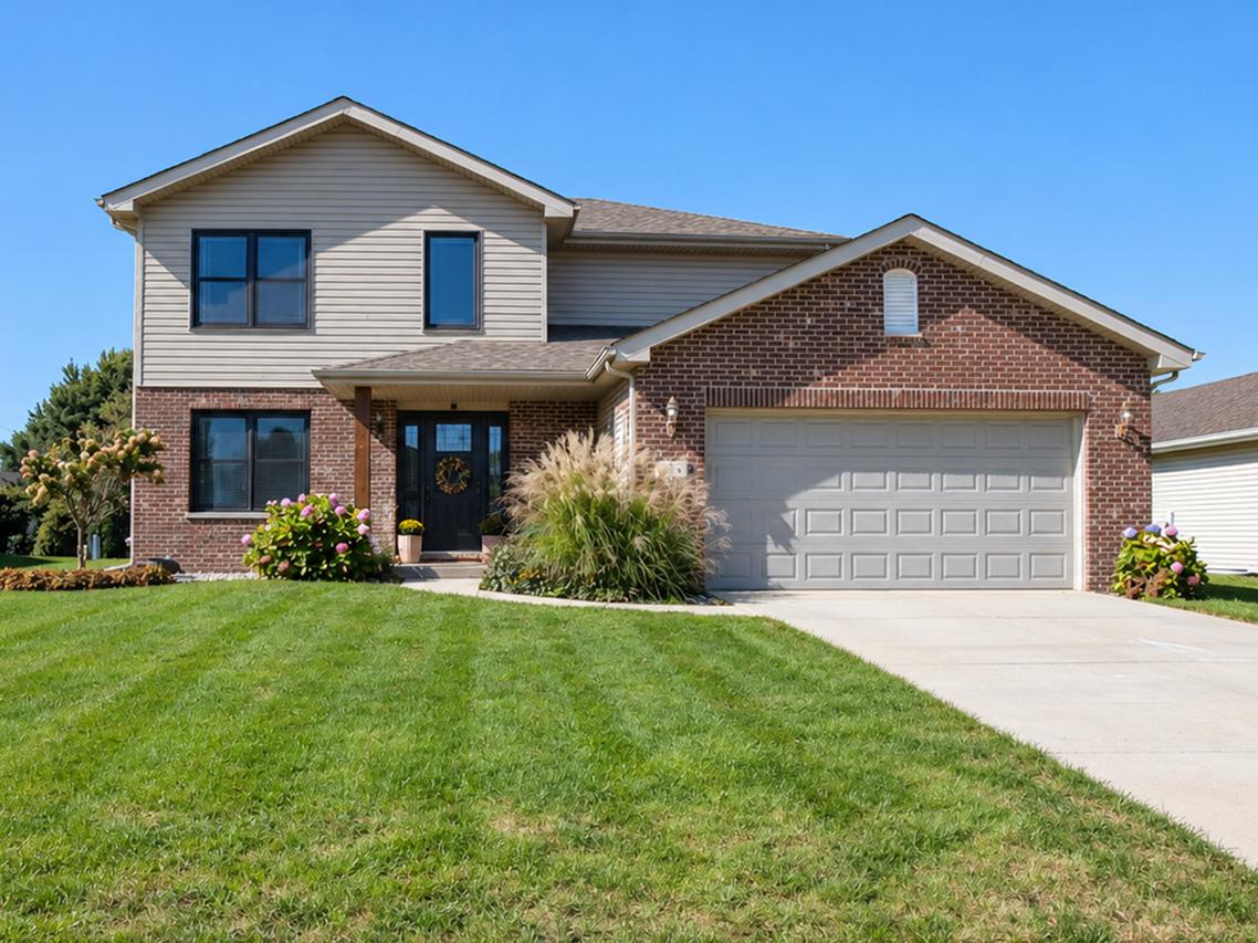 415 E Bethel Dr., Bourbonnais, IL 60914