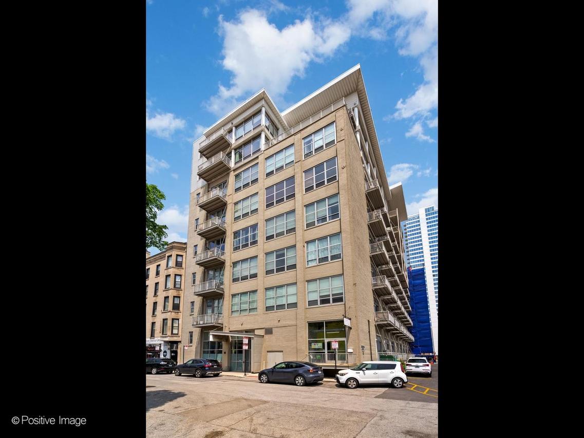 770 W Gladys Ave. #706, Chicago, IL 60661