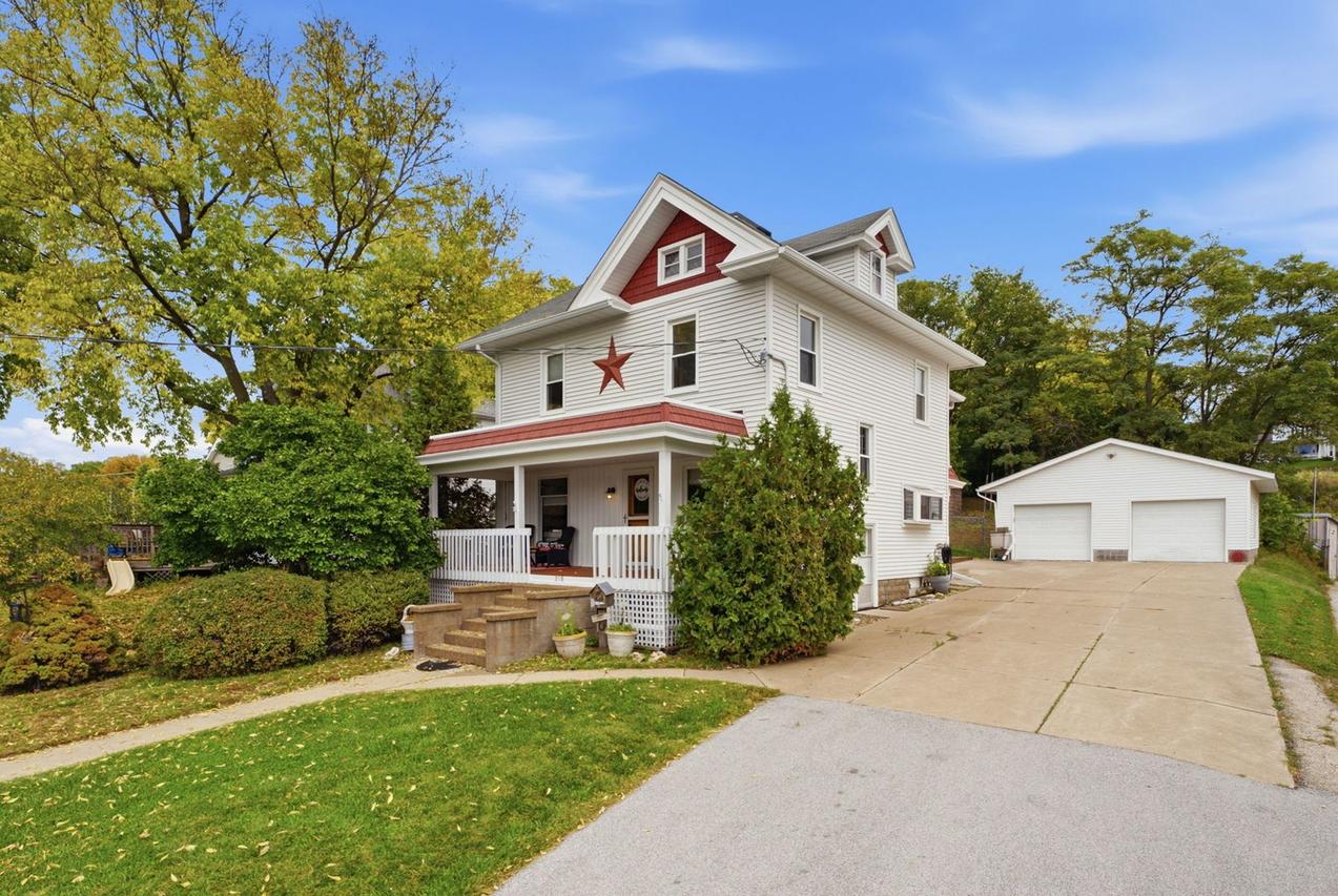 218 S Main St., Port Byron, IL 61275