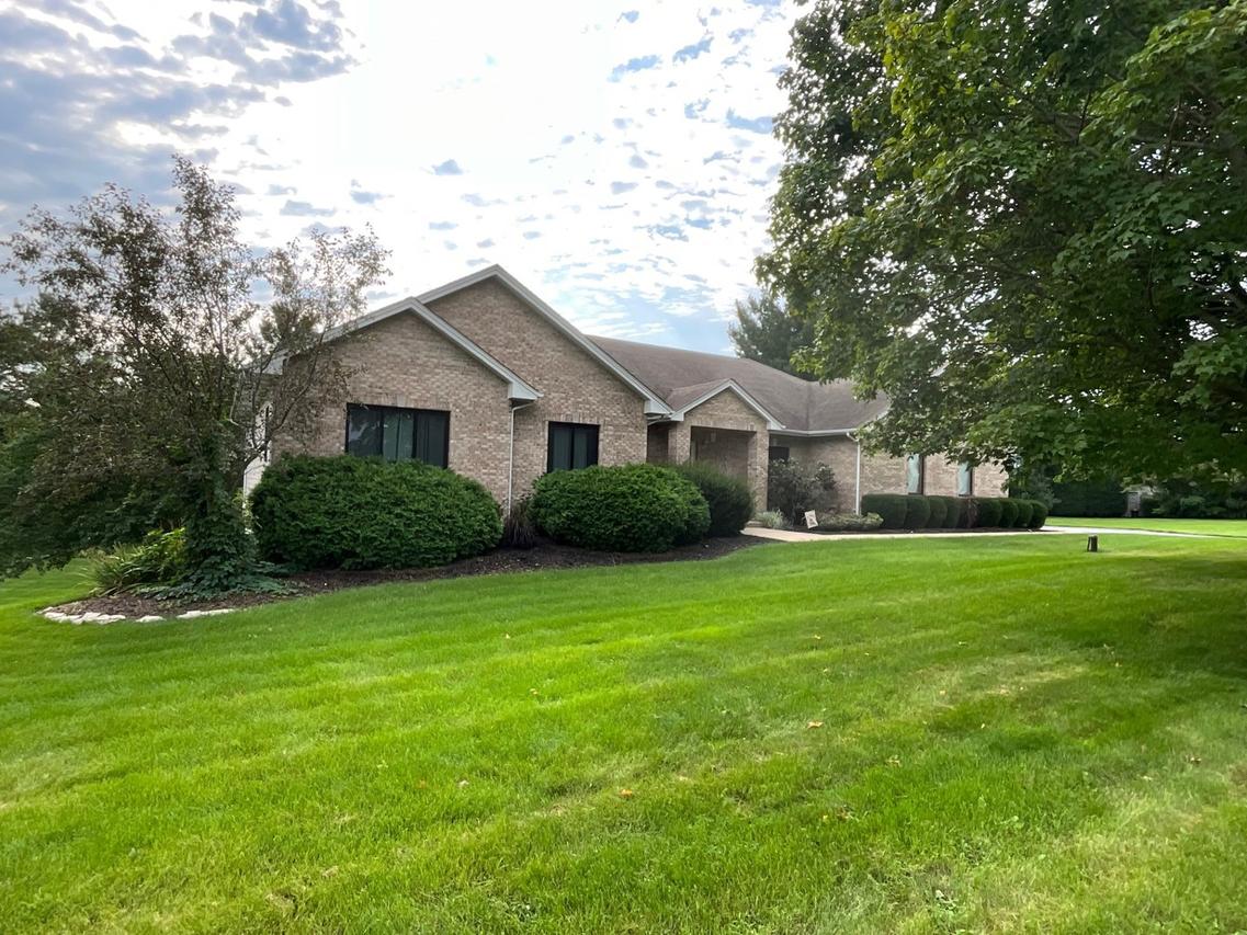 10N875 Oak Ridge Dr., Elgin, IL 60124