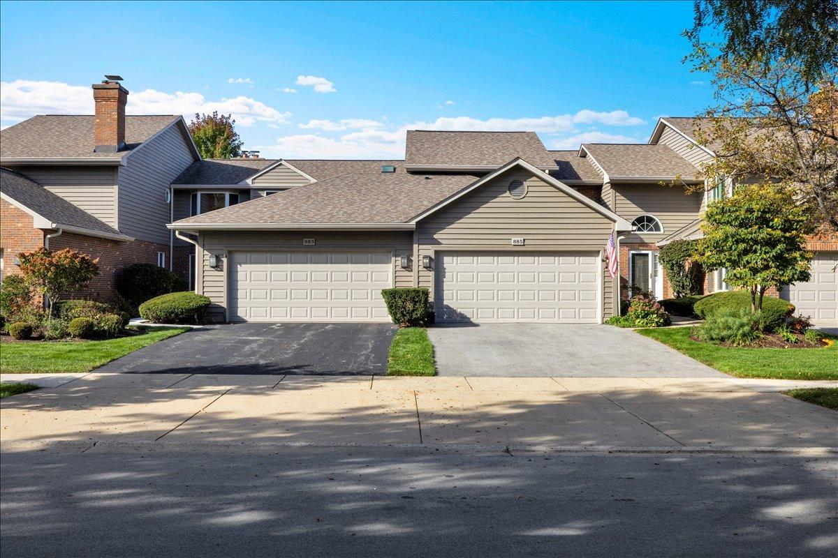 885 Saddlewood Dr., Glen Ellyn, IL 60137