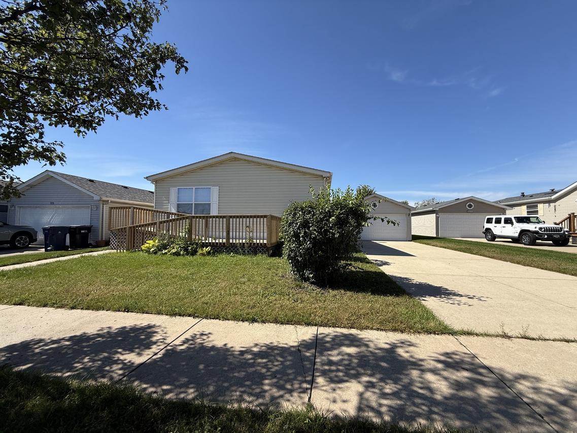 322 Lilac Ln., Matteson, IL 60443