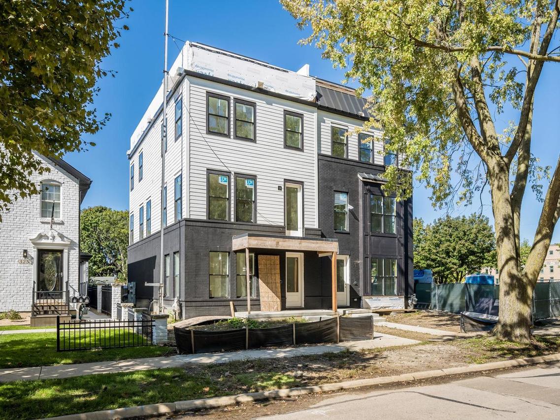 333 N Loomis St., Naperville, IL 60540