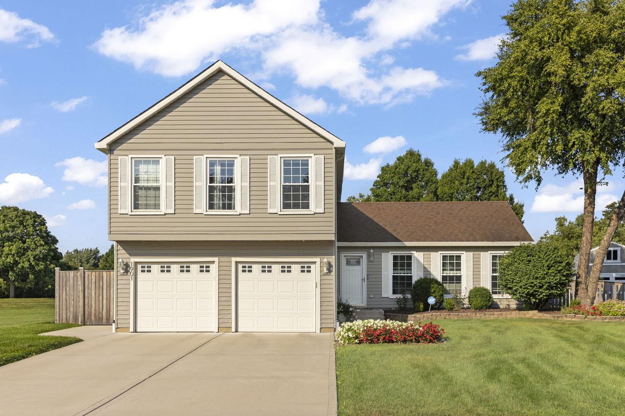 1901 Clydesdale Dr., Wheaton, IL 60189