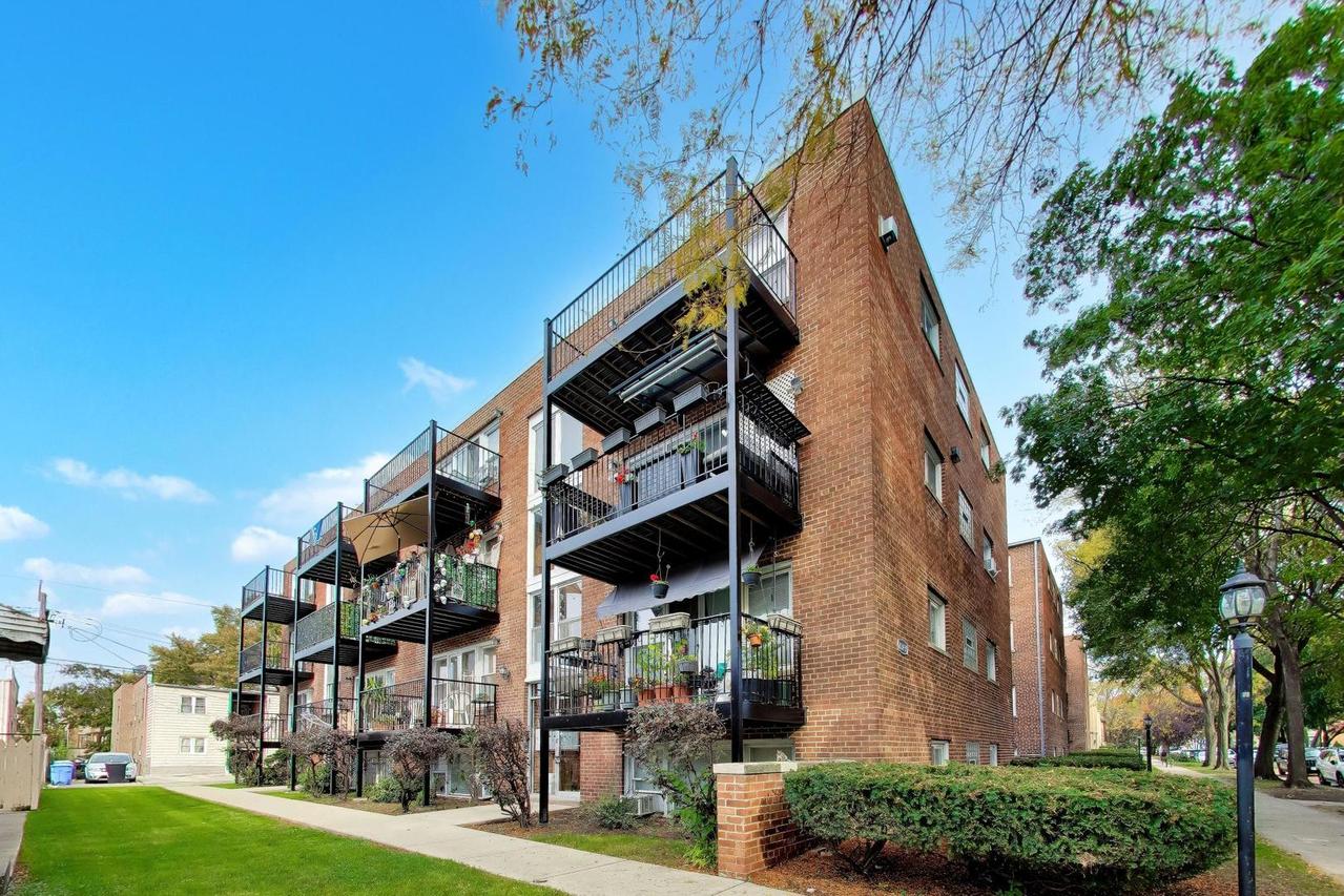 2636 W Catalpa Ave. #39, Chicago, IL 60625