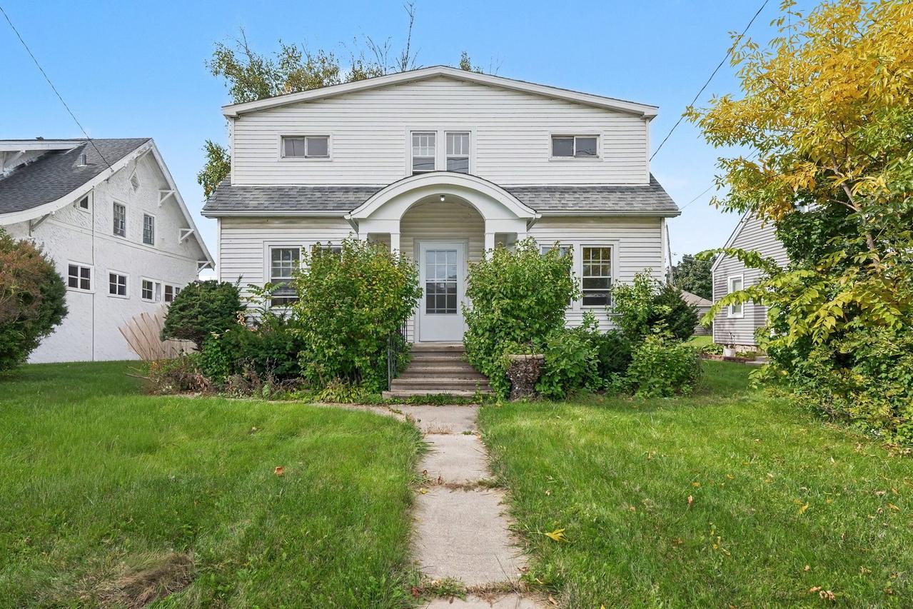 1413 N Richmond Rd., Mchenry, IL 60050